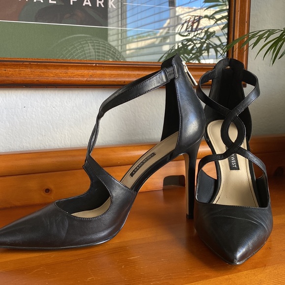 Nine West Tisha Pointy Toe Pumps - Picture 2 of 4